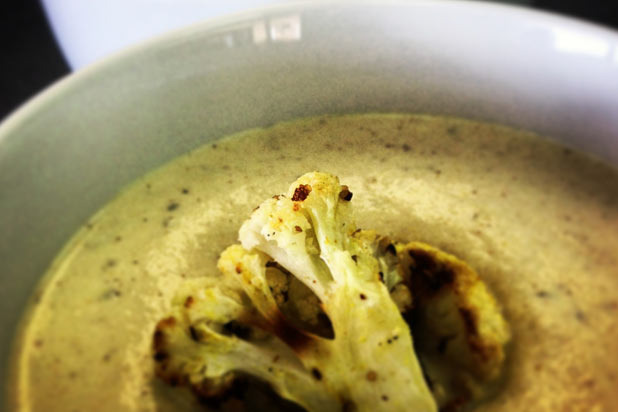 Roasted Curry Cauliflower Soup