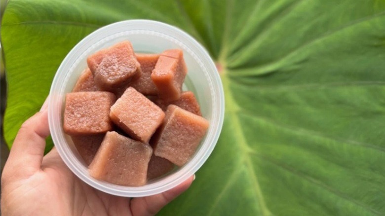 A container of small pieces of kulolo