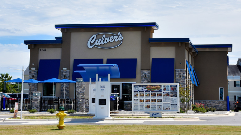 Exterior of a Culver's restaurant on a sunny day