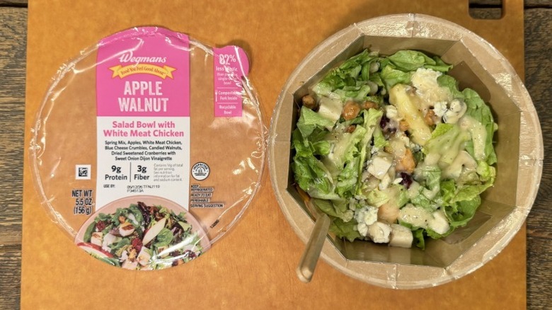 Wegmans Apple & Walnut Salad Bowl with Chicken