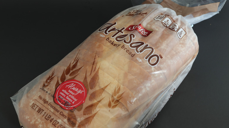 Packaged loaf of Sara Lee Artesano bread