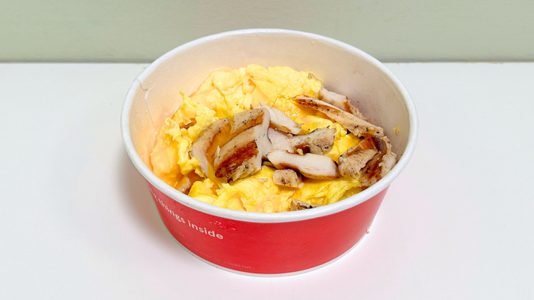 A Hash Brown Scramble Bowl with Grilled Chicken