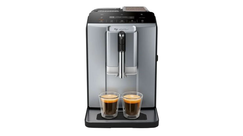 Automatic espresso machine with two shots of espresso