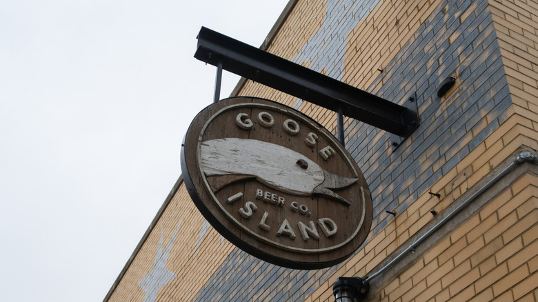 Sign outside Goose Island taproom