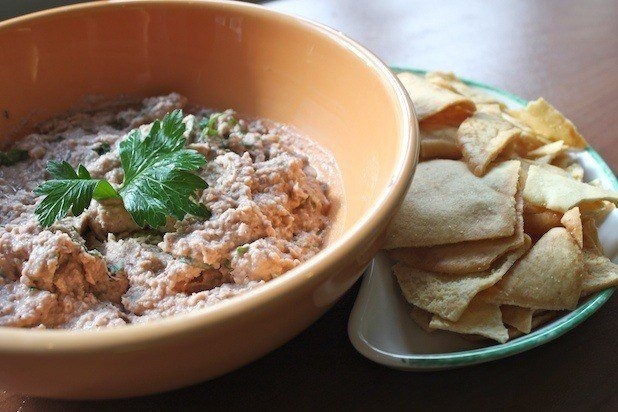 Creamy White Bean and Olive Dip