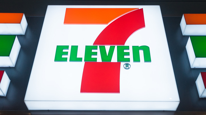 7-Eleven sign