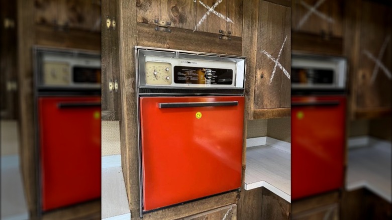 7 Popular Kitchen Paint Colors From The '70s That Deserve A Revival