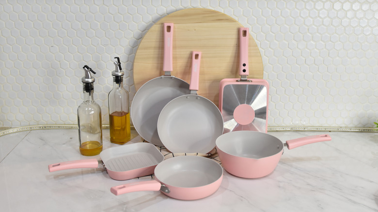 Ceramic cookware set