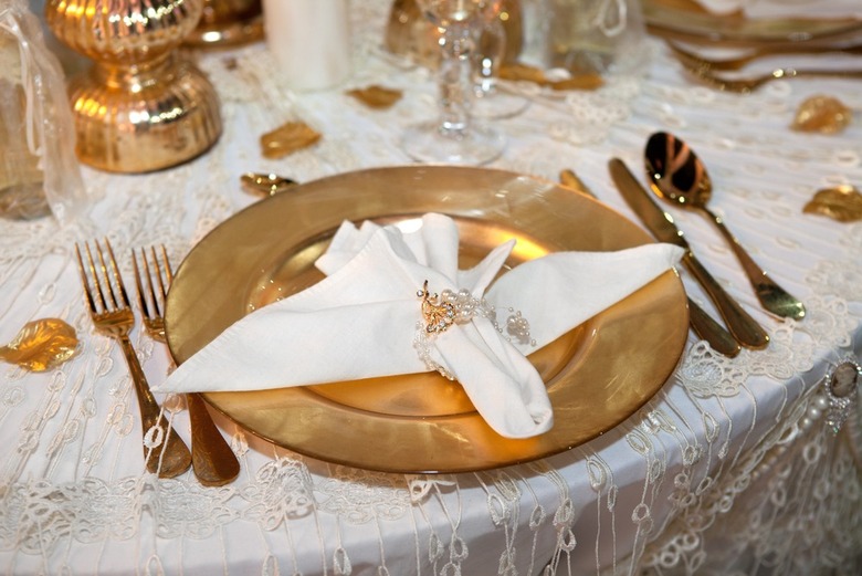 Decorating the Dining Table