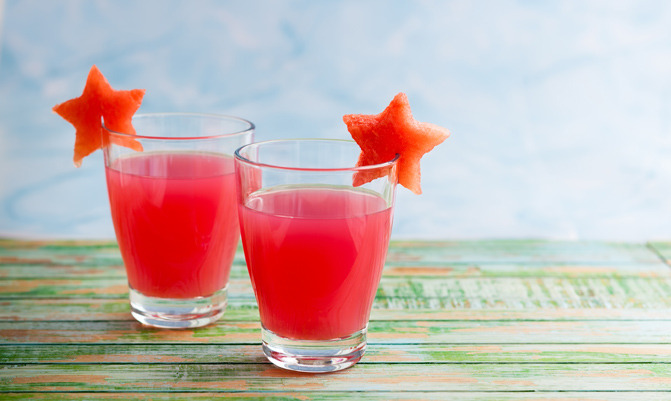 7 Ways to Spice Up Your Lemonade