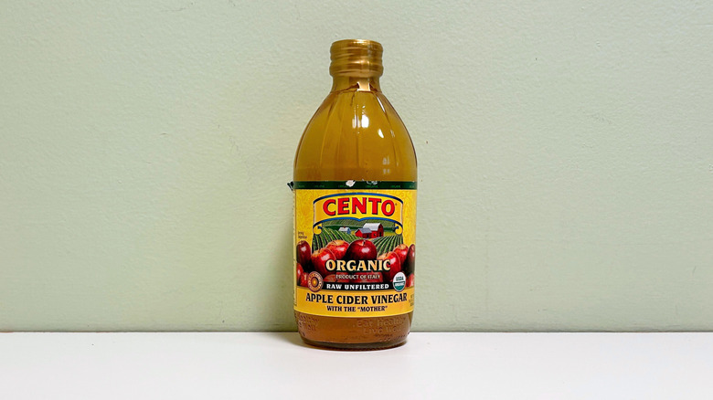 A bottle of Cento Organic Apple Cider Vinegar