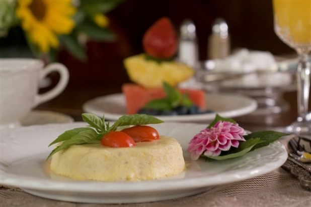 Cornerstone Victorian Bed and Breakfast: Warrensburg, NY