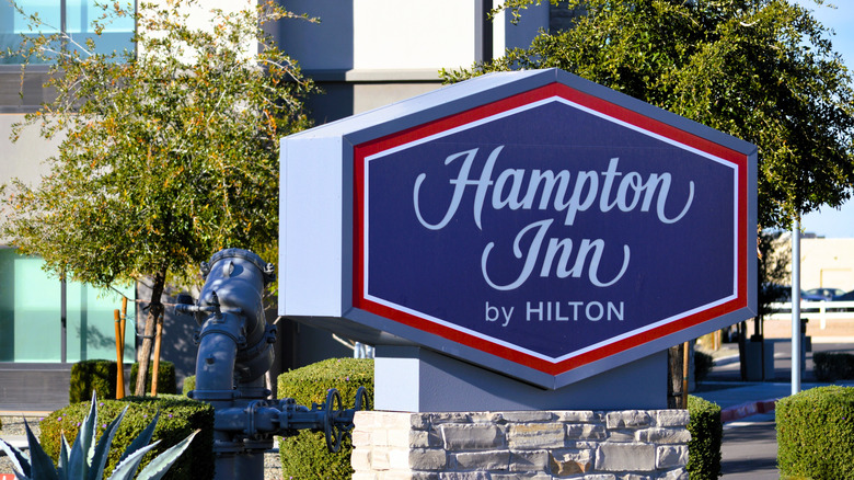 Hampton Inn sign