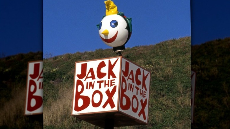 A photo of the original Jack In The Box sign on PCH in California