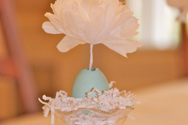 Buttercream Lane — Easter Décor Ideas: White and Blue