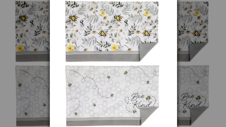 Reversible bee placemat on white background