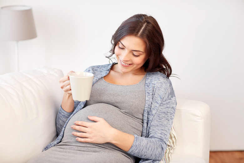 8 Drinks You Should Avoid While Pregnant (Slideshow)