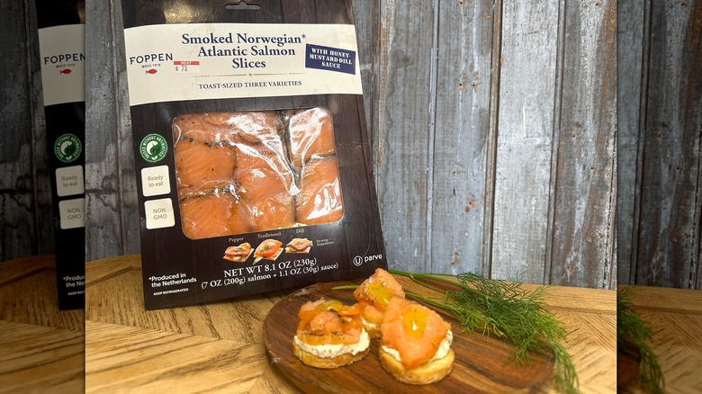 Foppen smoked salmon slices on crostinis with cream cheese and dill plus packaging
