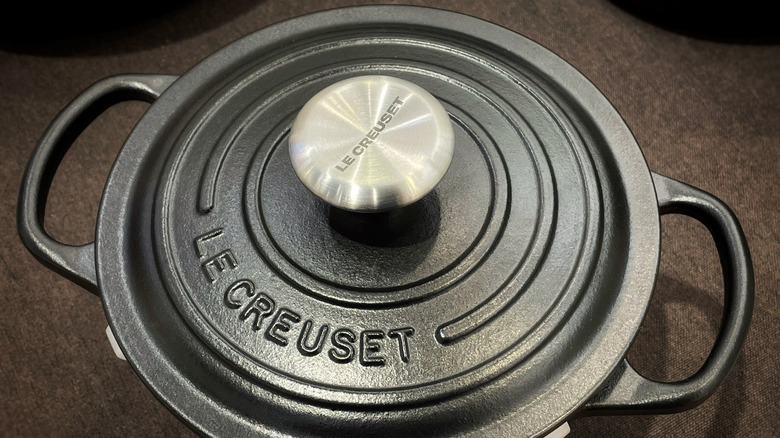 Top shot of Le Creuset pot showcasing round handle