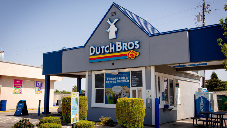 Dutch Bros store exterior