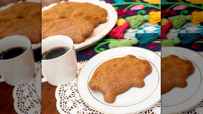 Marranitos on two round white plates