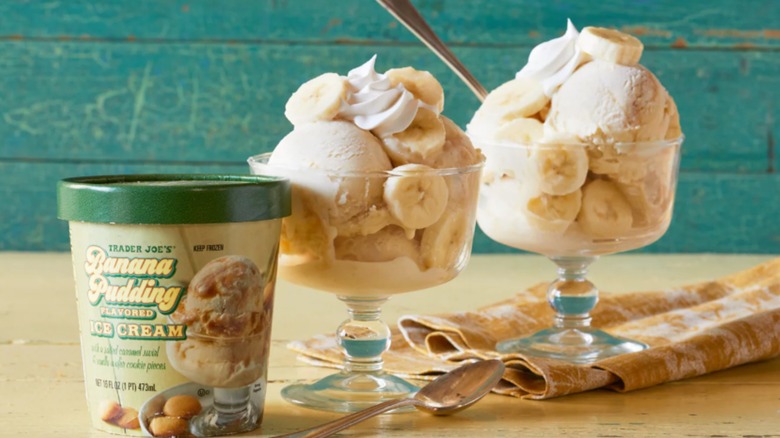 Tub of Banana Pudding Ice Cream next to two dishes of ice cream with cream and bananas