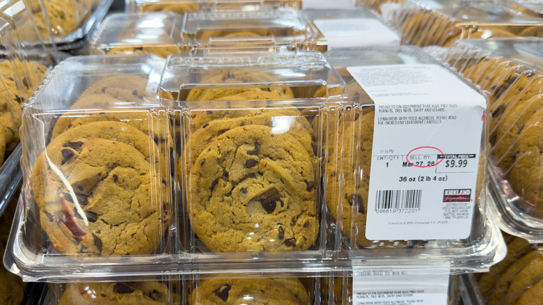 Costco chocolate chunk cookies
