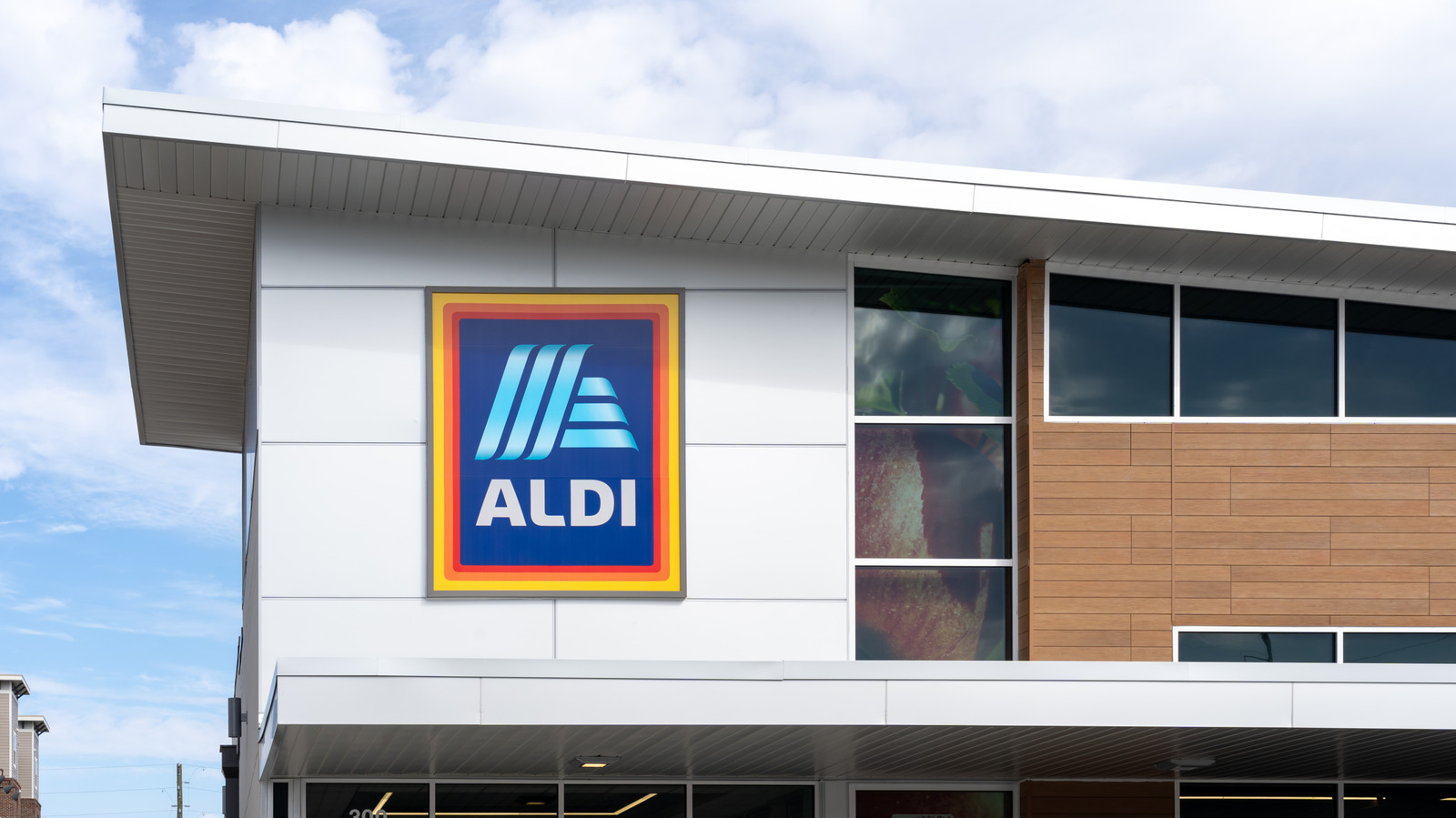 9 Aldi Condiments That Can Upgrade Any Meal