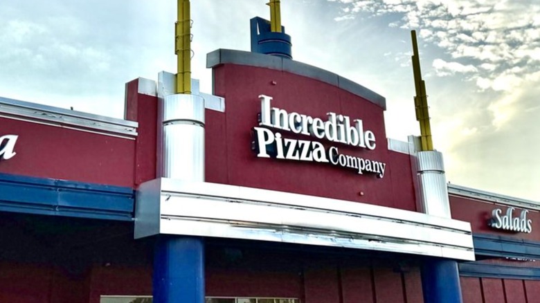 Exterior of an Incredible Pizza Company restaurant