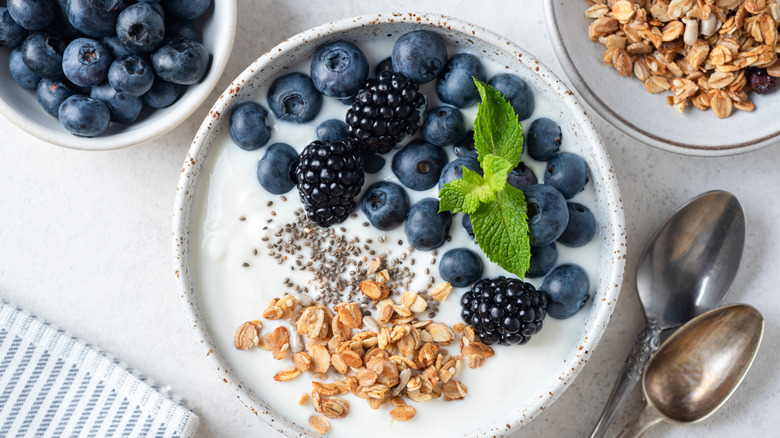 Yogurt bowl with berries and granola