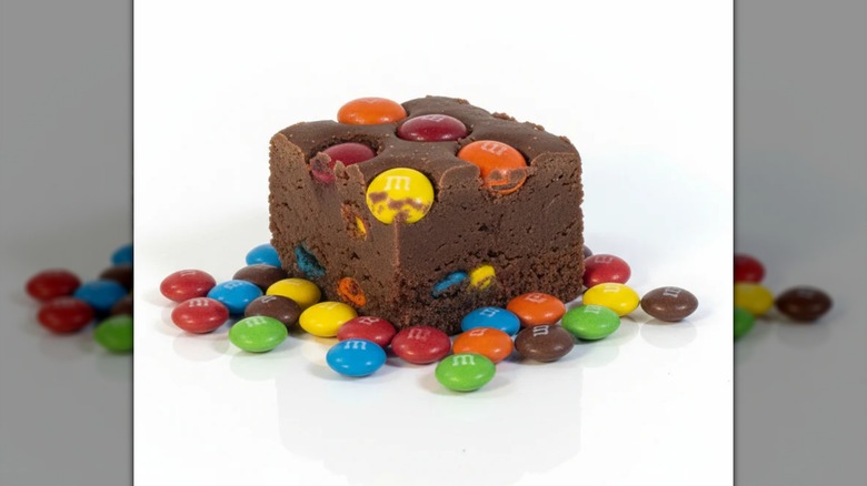 Buc-ee's M&M Fudge on a white background