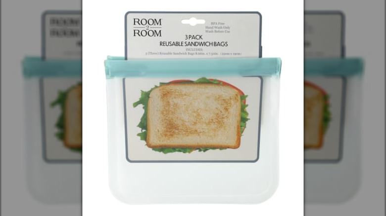 Package for a 3 pack of clear reusable sandwich bags