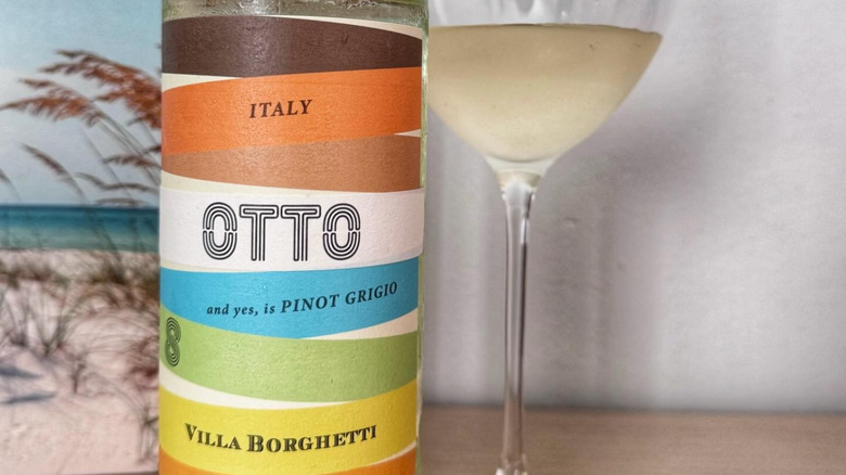 Villa Borghetti OTTO Pinot Grigio bottle and label with some poured into a wine glass