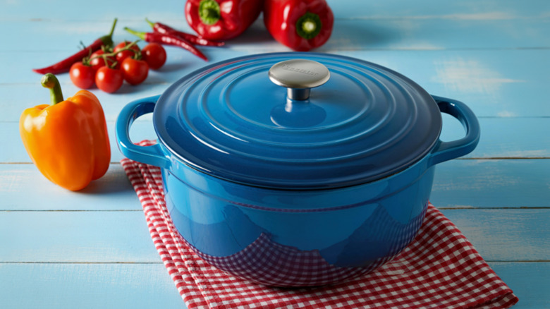 Blue Dutch oven