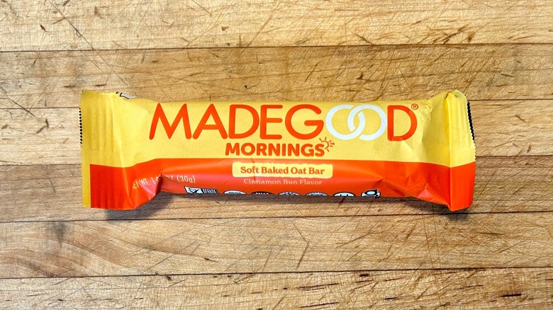 Soft baked cinnamon bun bar