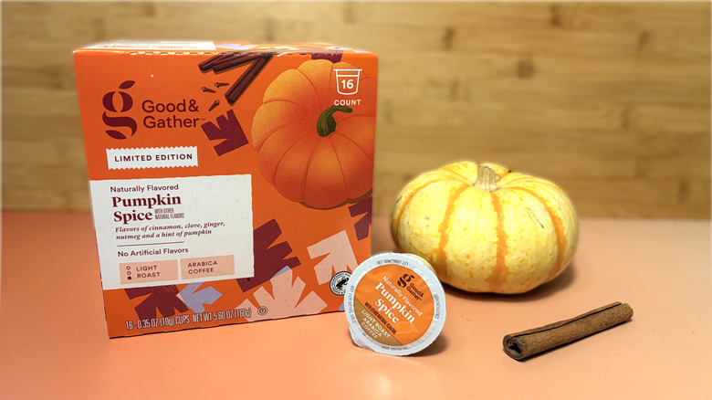 package and pod of good & gather pumpkin spice coffee