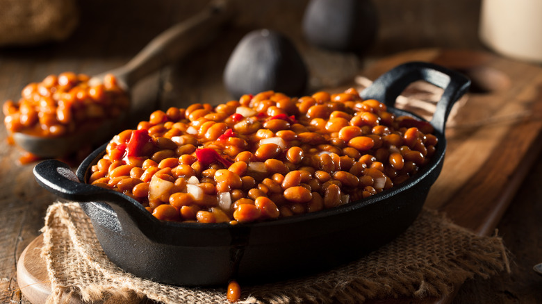 Baked beans in black skillet  GREEN TOMATO SOUP WITH ROASTED CHILLIES intro 1677708249