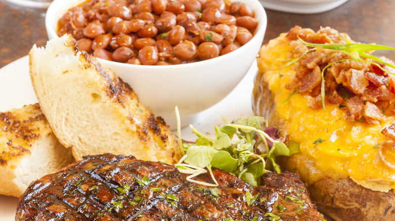 Pinquito beans with tri-rip steak