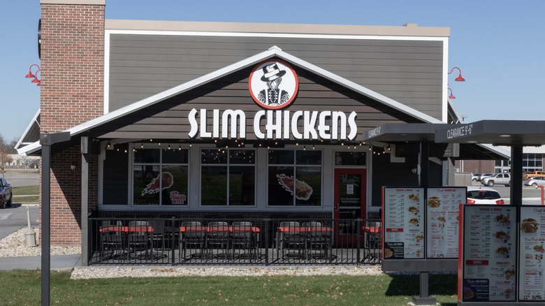 Slim Chickens store exterior
