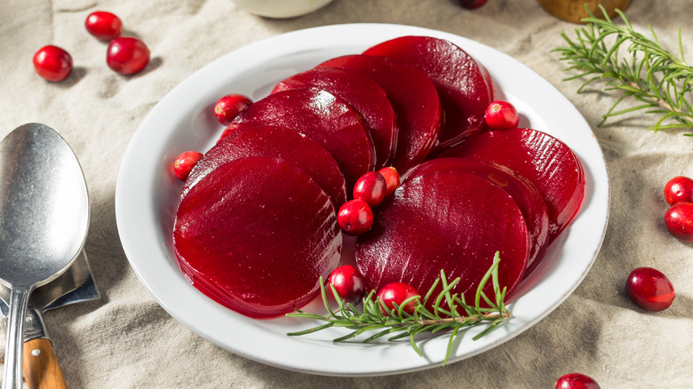 slices of cranberry sauce