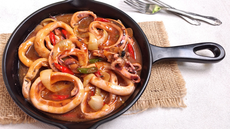 Spicy cuttlefish in oyster sauce