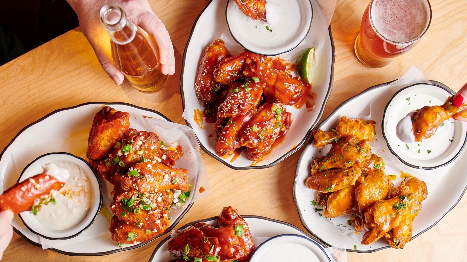 A Chef Explains The Best Sides To Pair With Chicken Wings