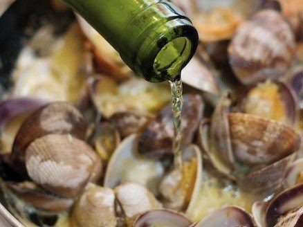 clams with white wine