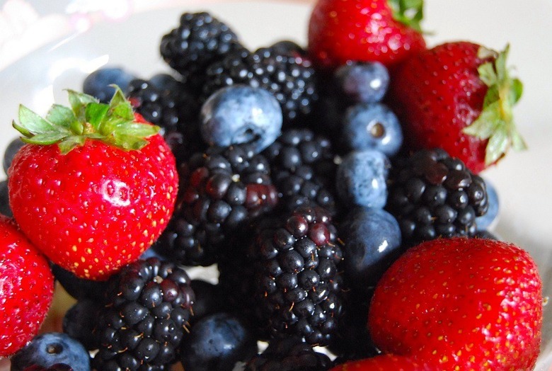 A Diet Rich in These Fruits Lowers Men's Risk of Erectile Dysfunction, Study Shows 