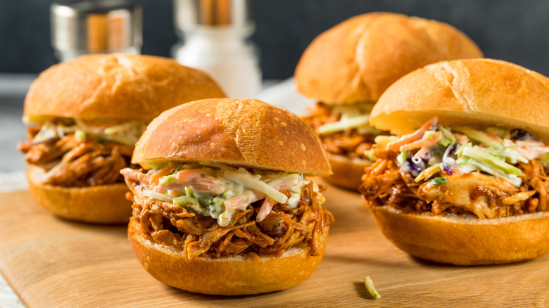 Barbecue chicken sliders with coleslaw