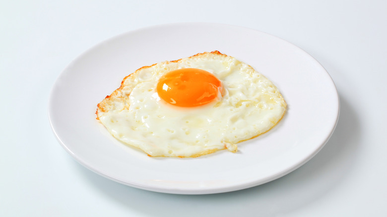 A sunny side up egg