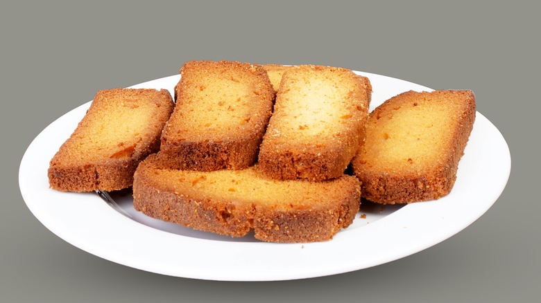 Toasted cake slices on a plate