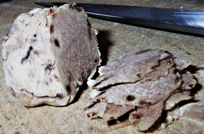 A Restaurant Guest Accidentally Eats $300 Worth of White Truffle