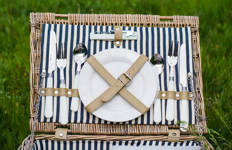 What to Bring: Proper Tableware