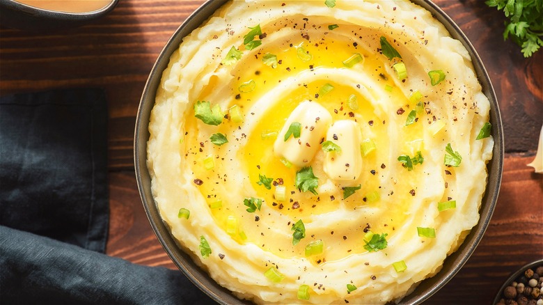 Bowl of buttery mashed potatoes 